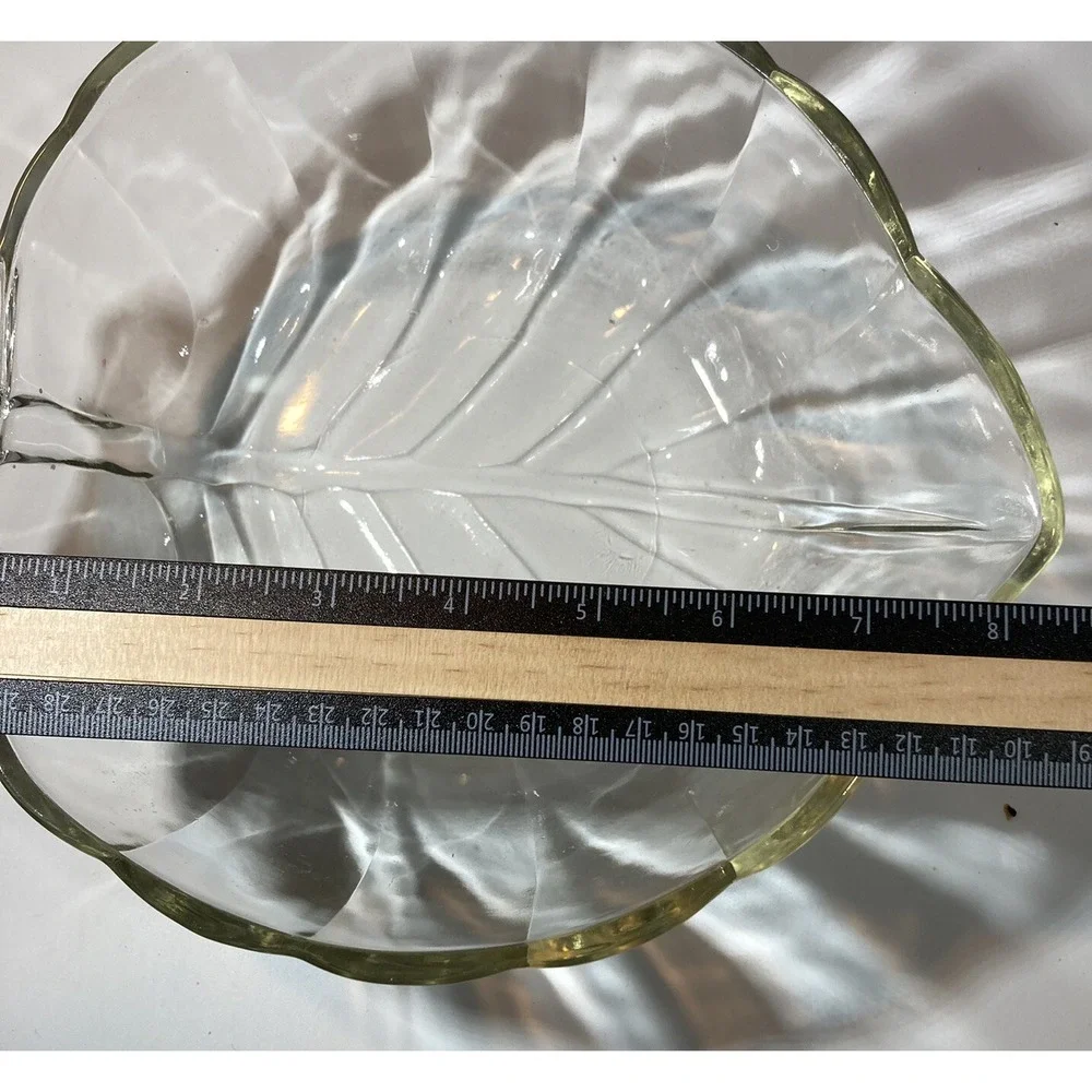 Vintage Clear Glass Serving Side Dish Bowl Tabletop Leaf Shaped 10
